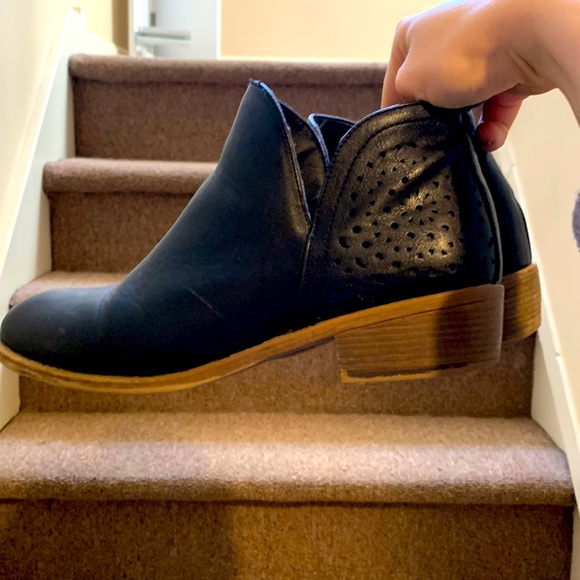 Vepose Black booties - Picture 4 of 12